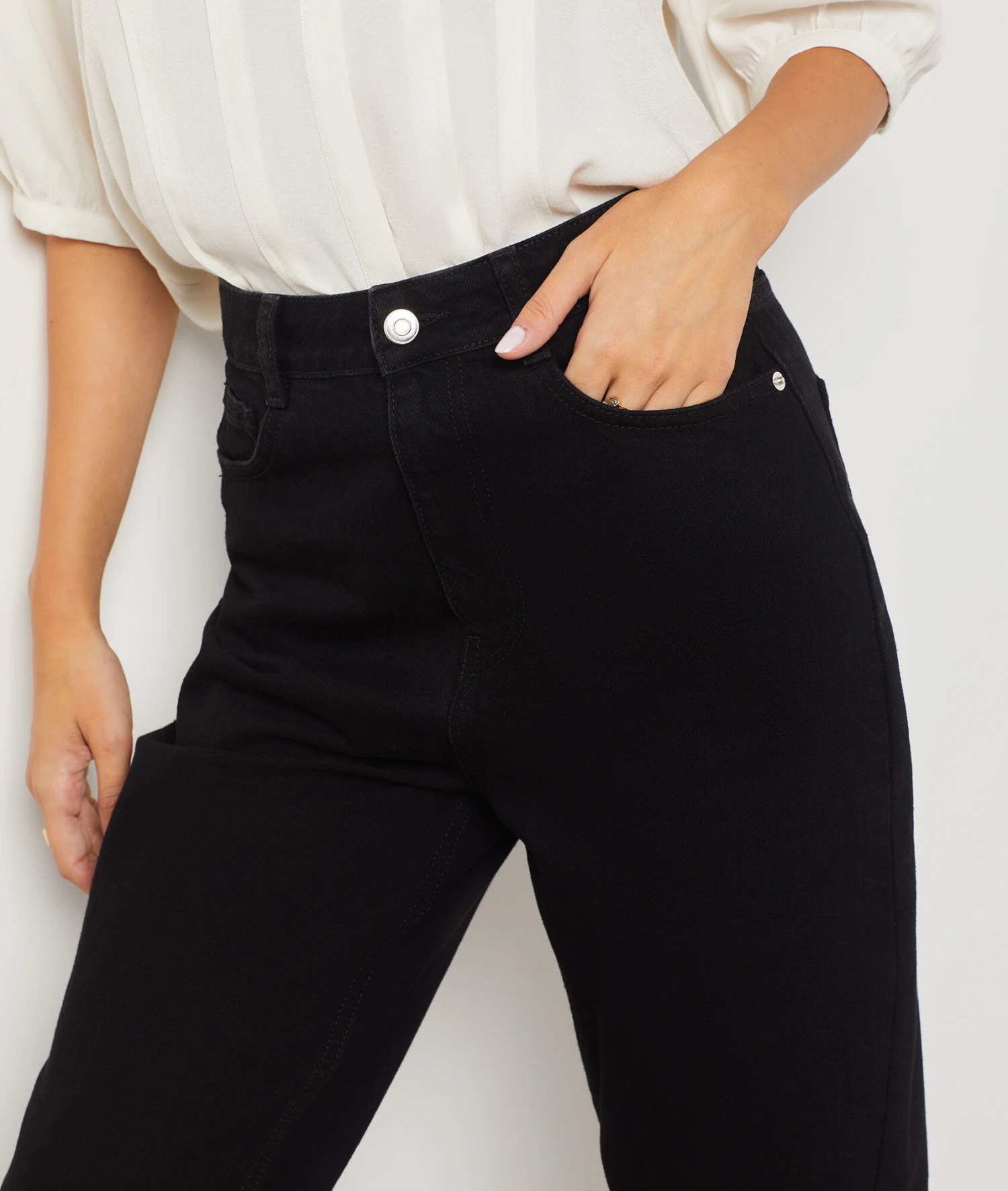 Jeans Mit Hoher Taille Im Karottenschnitt, 100 % Baumwolle SCHWARZ 6 Jeans Mit Hoher Taille Im Karottenschnitt, 100 % Baumwolle SCHWARZ – Bild 4