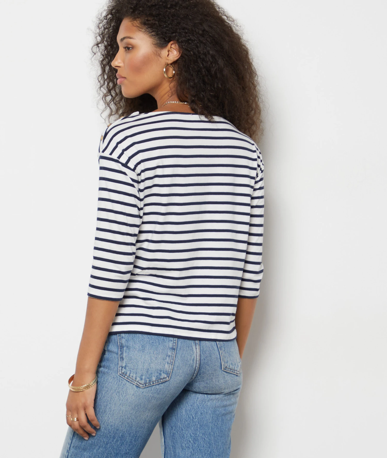 Gestreiftes T-Shirt Mit 3/4-Ärmeln MARINEBLAU 4 Gestreiftes T-Shirt Mit 3/4-Ärmeln MARINEBLAU – Bild 2