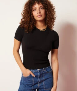 T-Shirt Mit Kurzen Ärmeln Aus Feinem Strick SCHWARZ 11 T-Shirt Mit Kurzen Ärmeln Aus Feinem Strick SCHWARZ -Damen mode Geschaft 653869805 c
