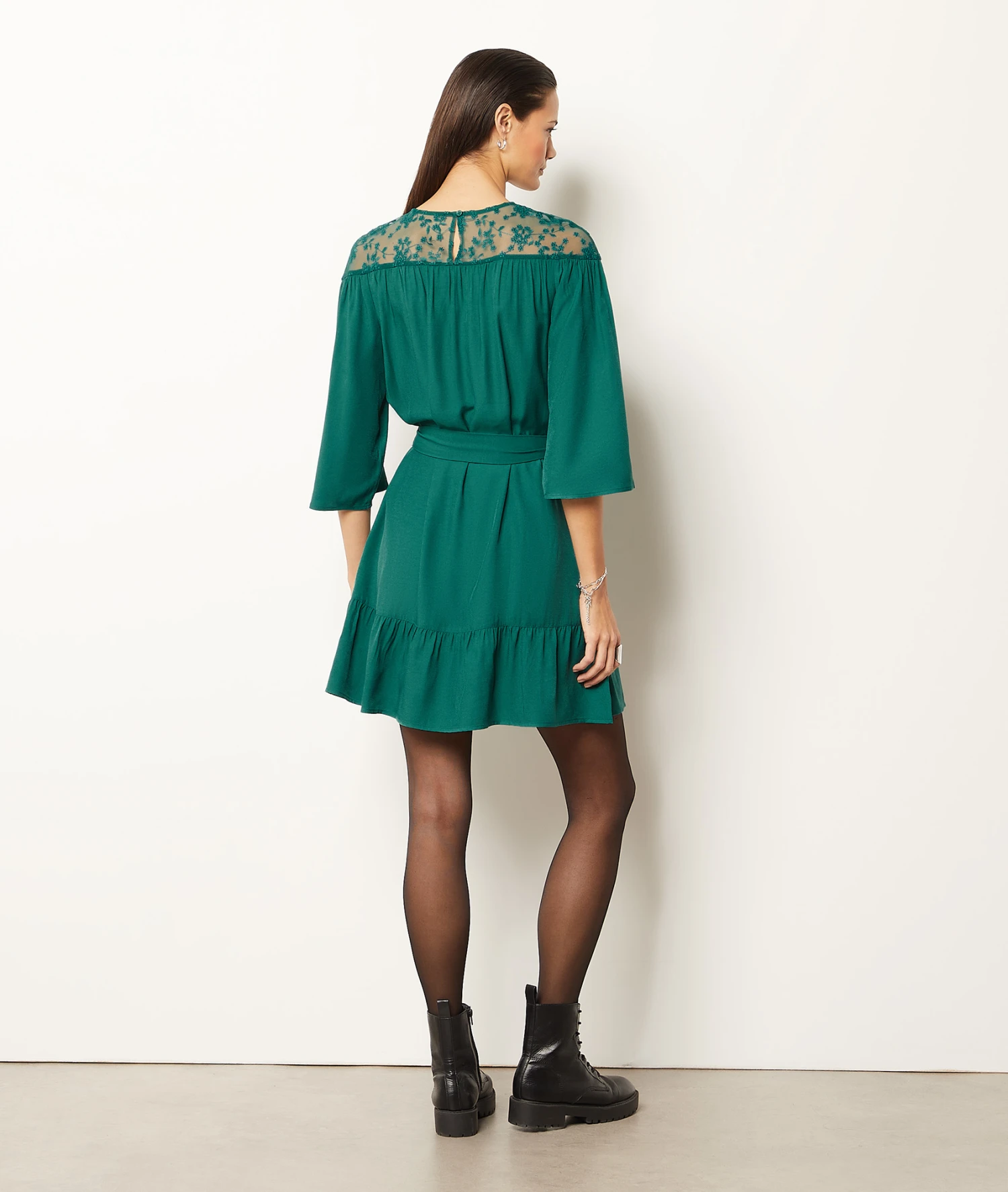 Kleid Mit Stickerei Am Dekolleté GRÜN 4 Kleid Mit Stickerei Am Dekolleté GRÜN – Bild 2