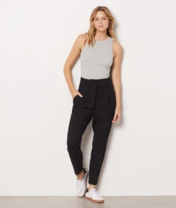 Karottenhose Mit Gürtel SCHWARZ 9 Karottenhose Mit Gürtel SCHWARZ -Damen mode Geschaft 653930305 6