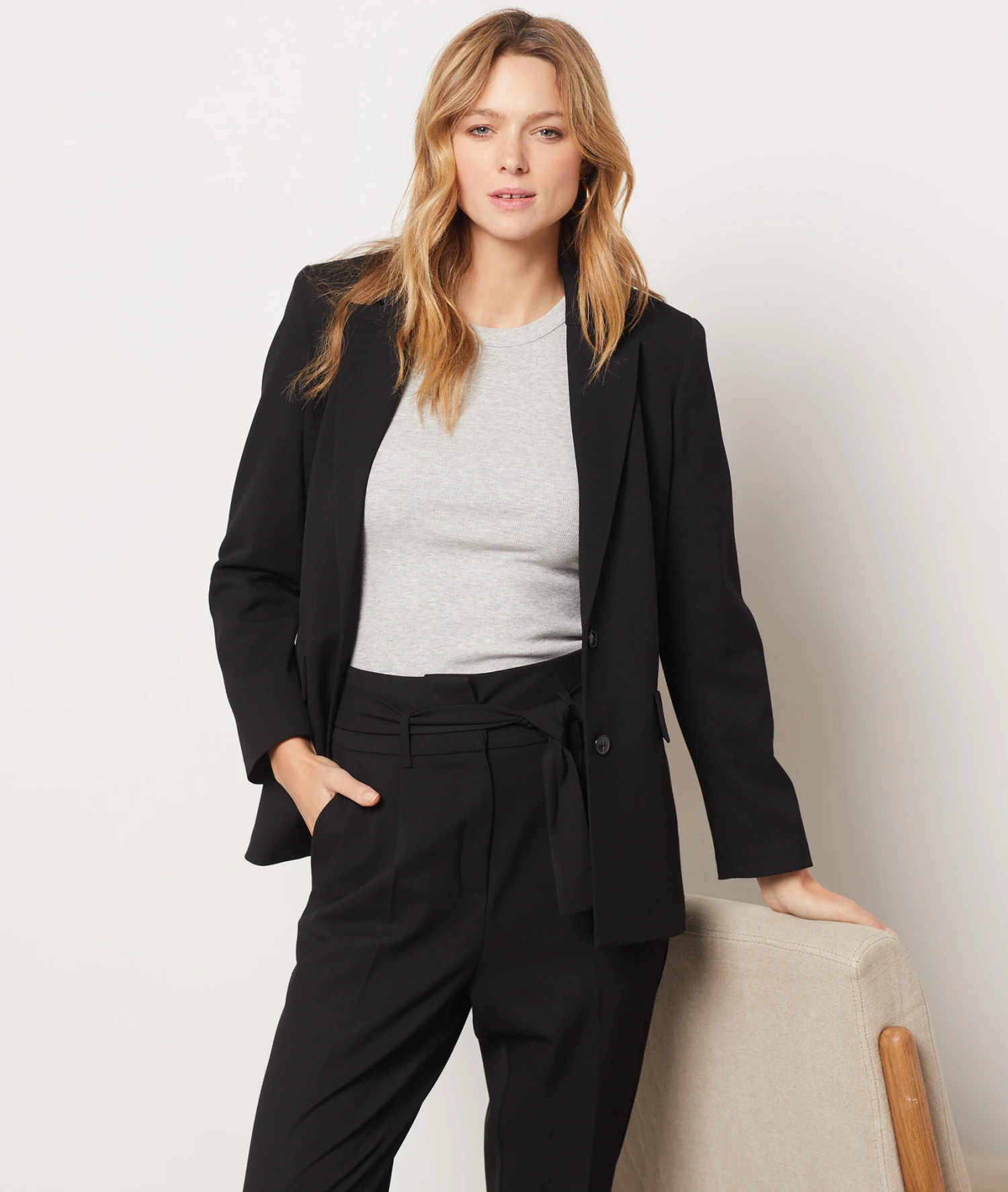 Karottenhose Mit Gürtel SCHWARZ 3 Karottenhose Mit Gürtel SCHWARZ