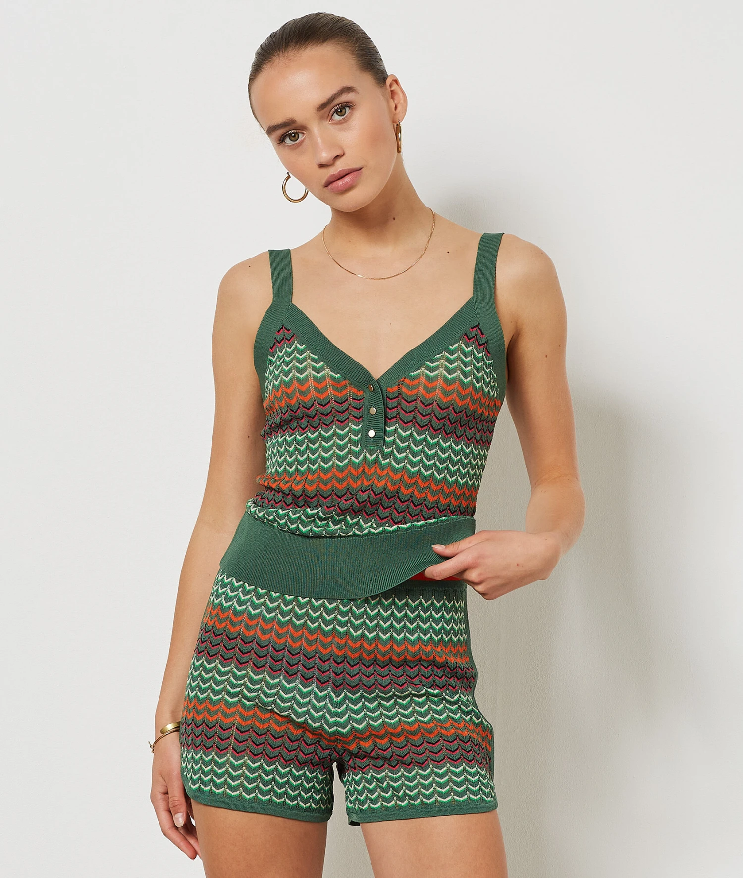 Top Aus Durchbrochenem Strick GRÜN 4 Top Aus Durchbrochenem Strick GRÜN – Bild 2