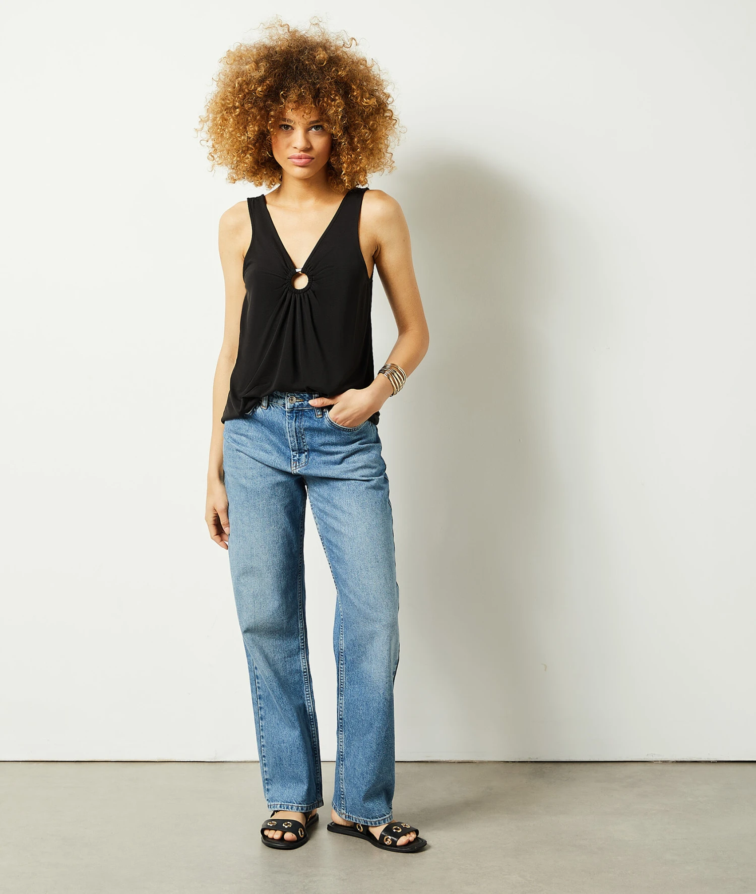 Tala Top Mit Cut-outs SCHWARZ 5 Tala Top Mit Cut-outs SCHWARZ – Bild 3