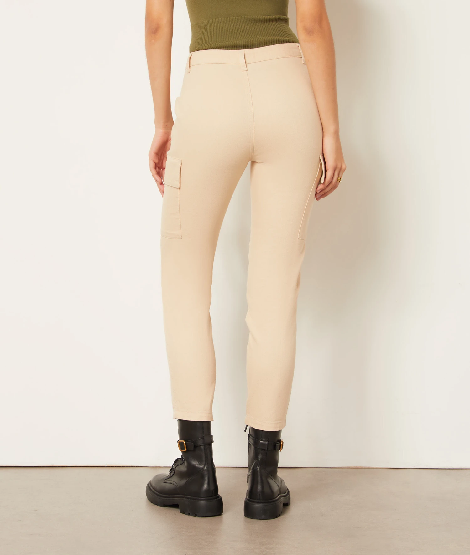 Gerade Geschnittene Hose BEIGE 4 Gerade Geschnittene Hose BEIGE – Bild 2