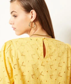 T-Shirt Mit Kurzen Ärmeln Mit Stickereien SONNENGELB -Damen mode Geschaft 653996454 b