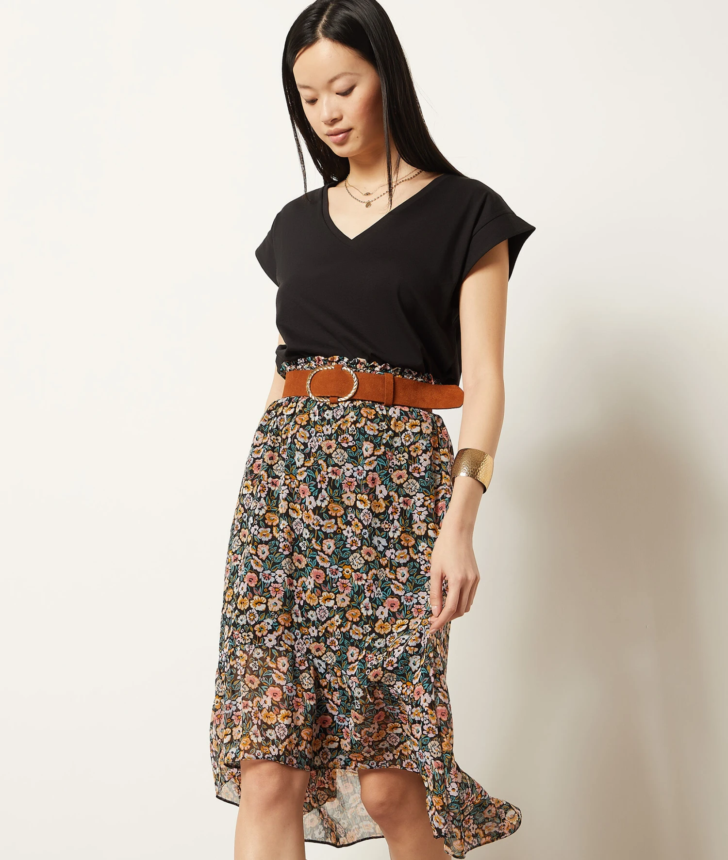 Noir T-Shirt Mit V-Ausschnitt Aus 100 % Bio-Baumwolle SCHWARZ 7 Noir T-Shirt Mit V-Ausschnitt Aus 100 % Bio-Baumwolle SCHWARZ – Bild 5