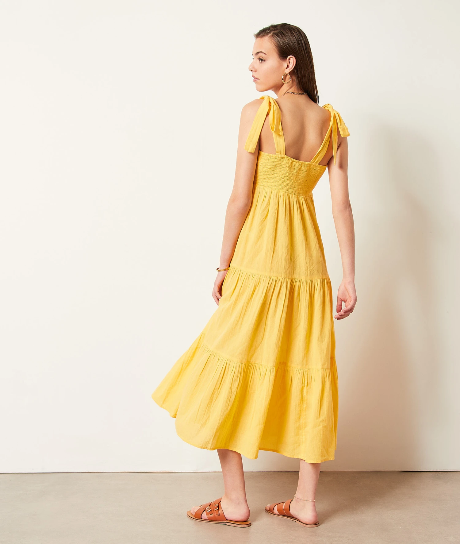 Kleid Mit Trägern Und Stickerei-Details GELB 6 Kleid Mit Trägern Und Stickerei-Details GELB – Bild 4