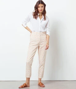 Karottenjeans Mit Gestickten Details ECRU -Damen mode Geschaft 654071539 6