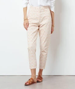 Karottenjeans Mit Gestickten Details ECRU -Damen mode Geschaft 654071539 c