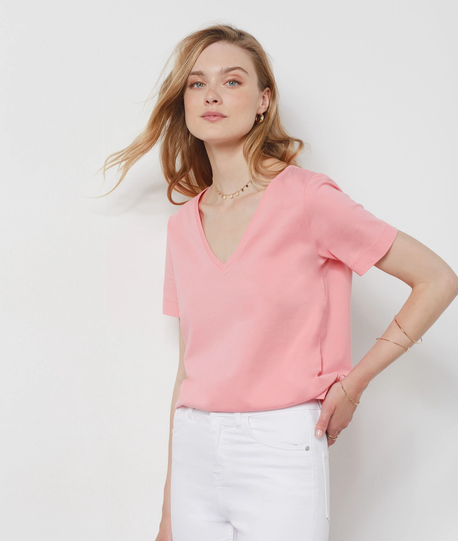 T-Shirt Mit V-Ausschnitt Und Kurzen Ärmeln, 100 % Baumwolle ROSA 5 T-Shirt Mit V-Ausschnitt Und Kurzen Ärmeln, 100 % Baumwolle ROSA – Bild 3